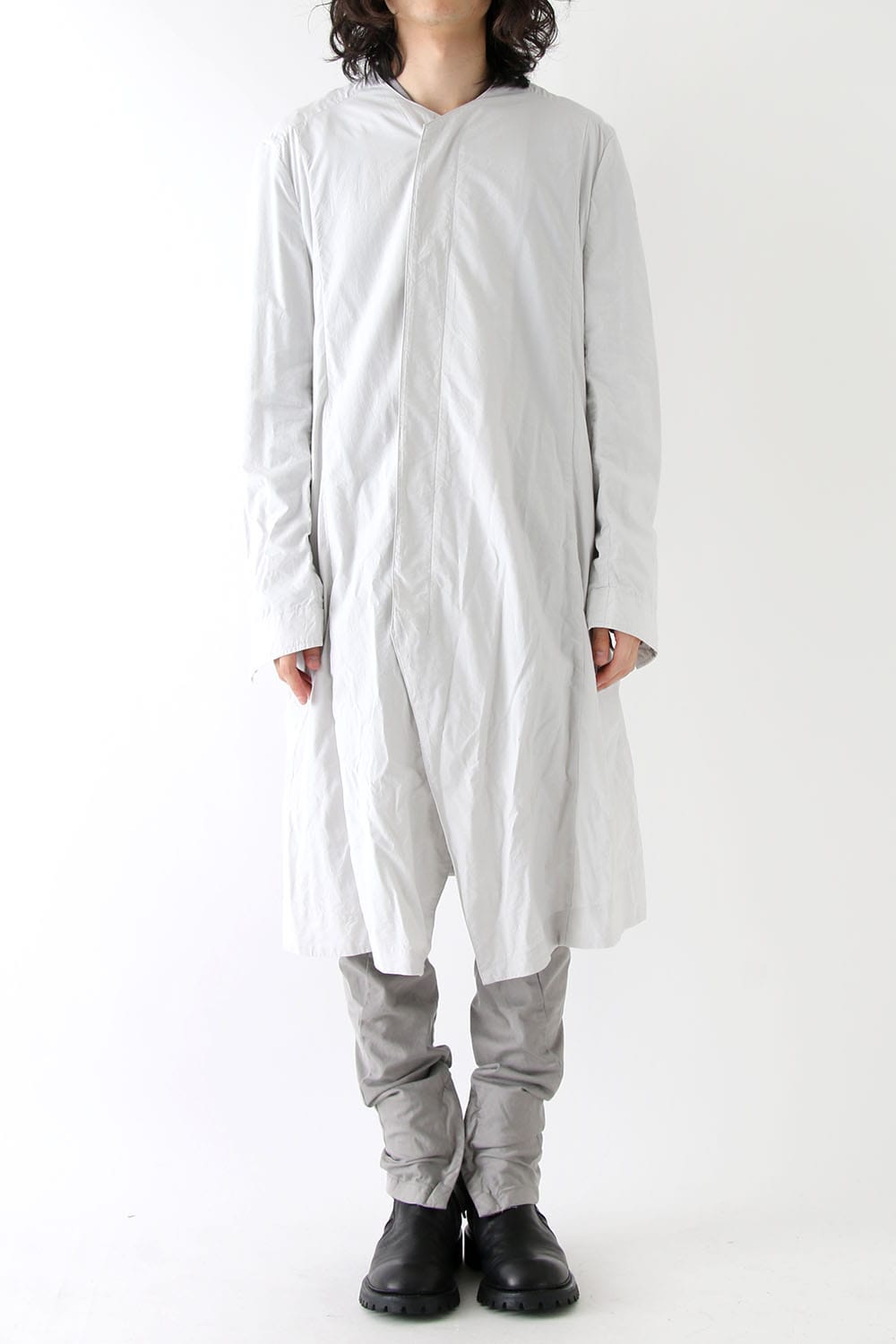 SEAMED COLLARLESS SHIRT COAT