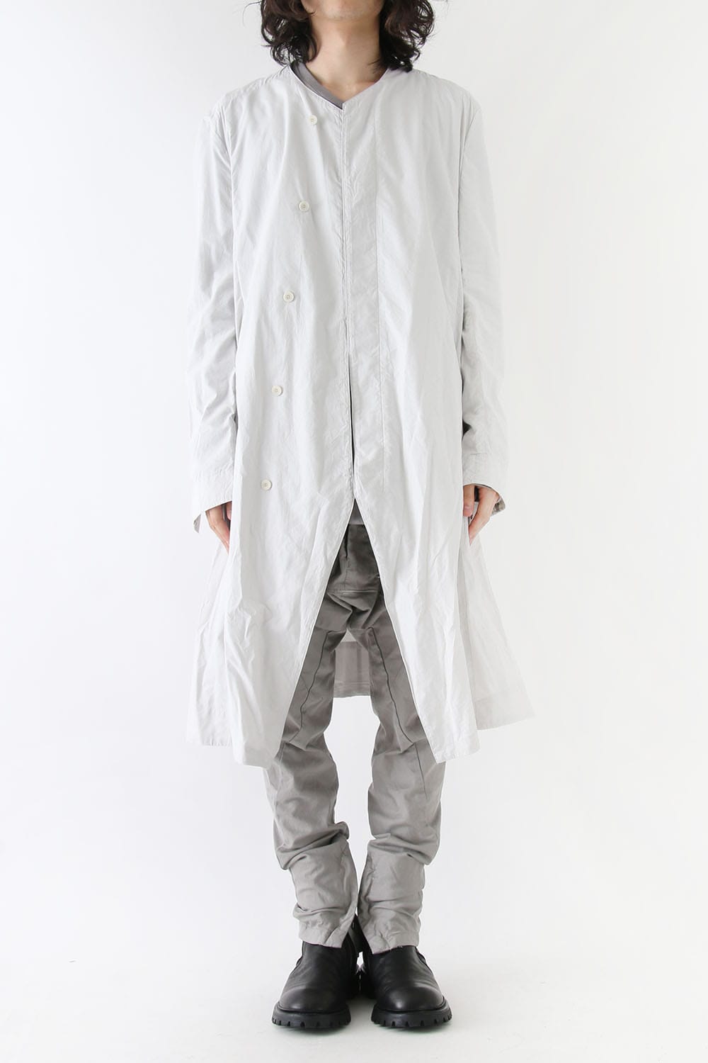 SEAMED COLLARLESS SHIRT COAT