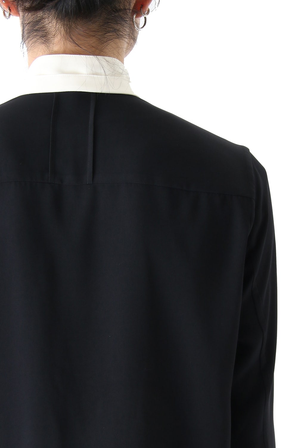 LAMBERT CREPE DE CHINE STAND BOW COLLAR SHIRT (BLACK)