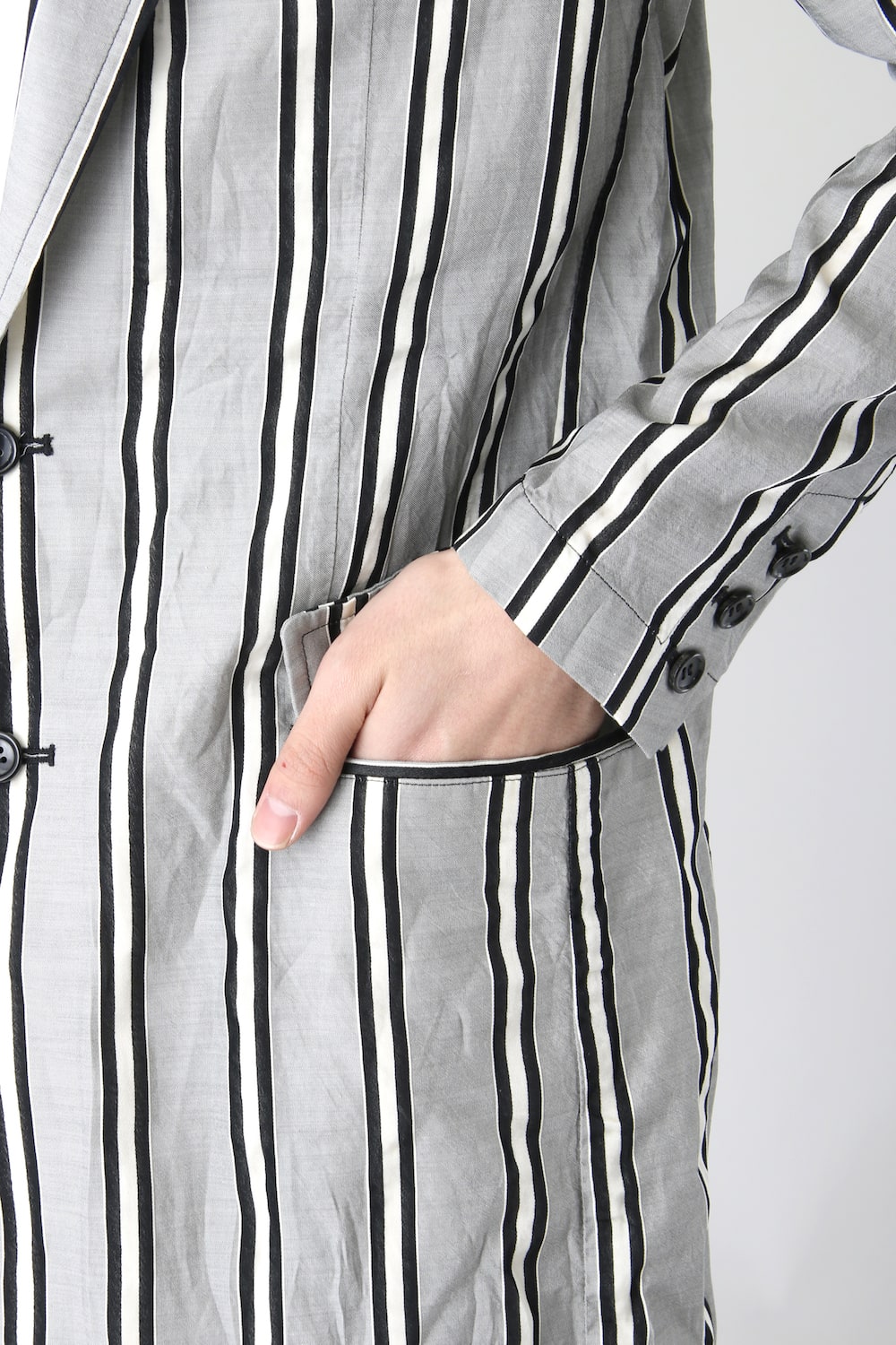 GROOVE STRIPE JACQUARD LONG JACKET