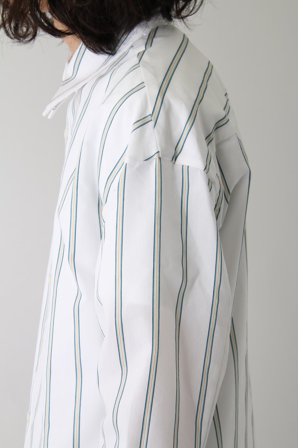 LINE STRIPE LOOSE SHIRTS