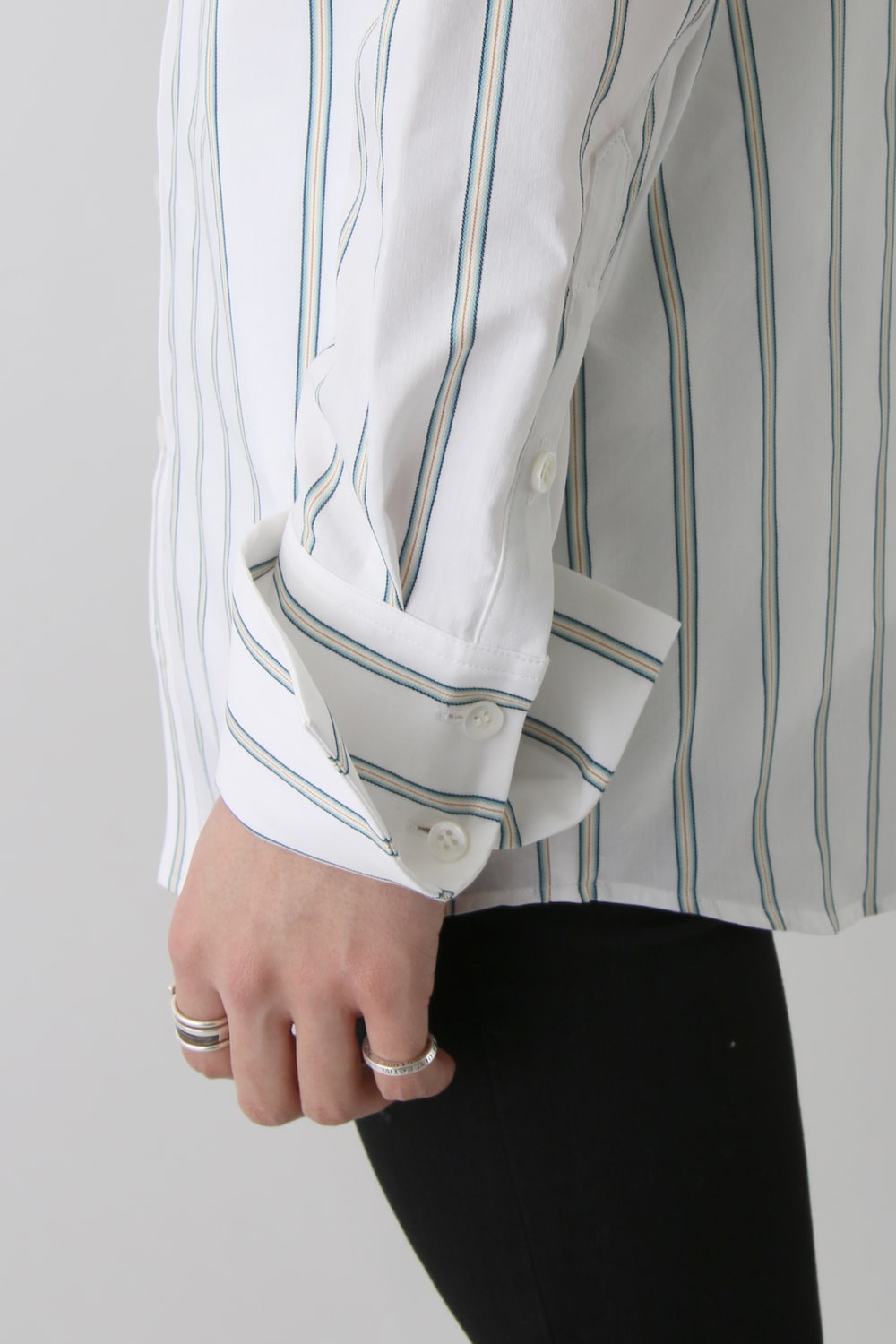LINE STRIPE LOOSE SHIRTS
