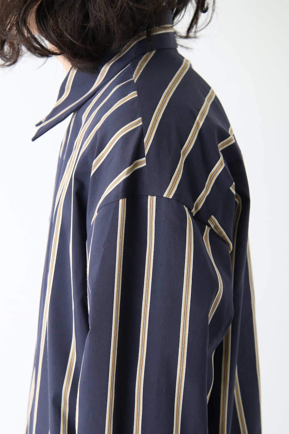 LINE STRIPE LOOSE SHIRTS