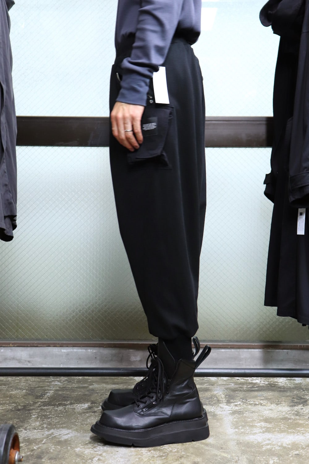 LOW CROTCH TRACK PANTS Black