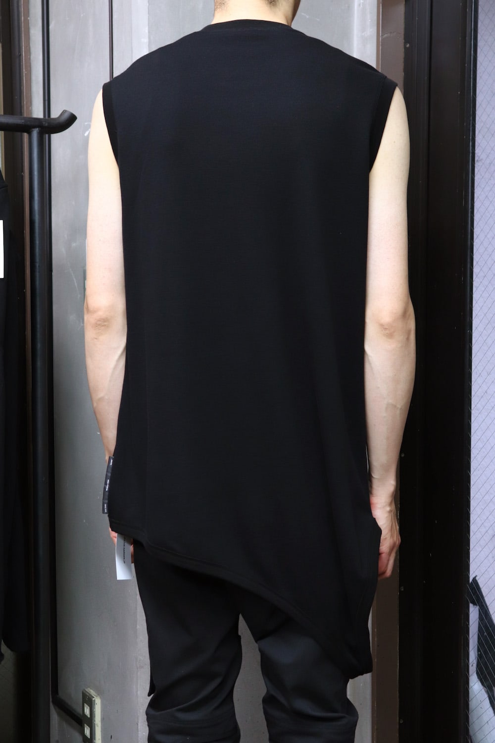 LOOP VEST Black