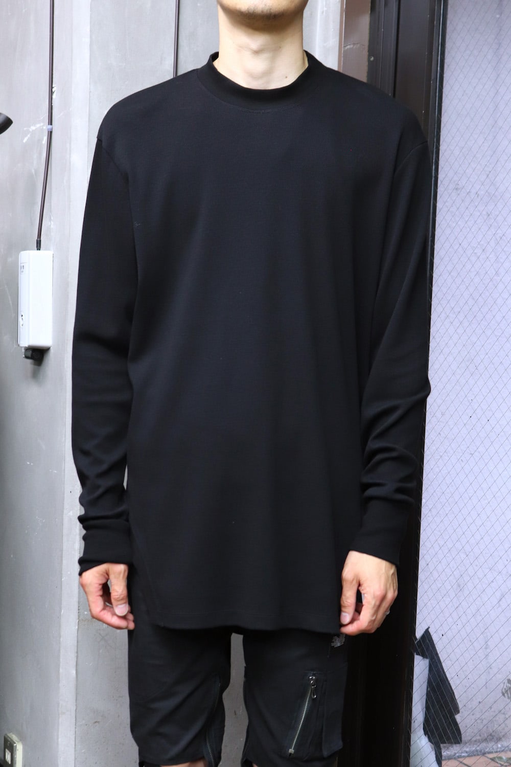FRAMED HEM SHIRT Black
