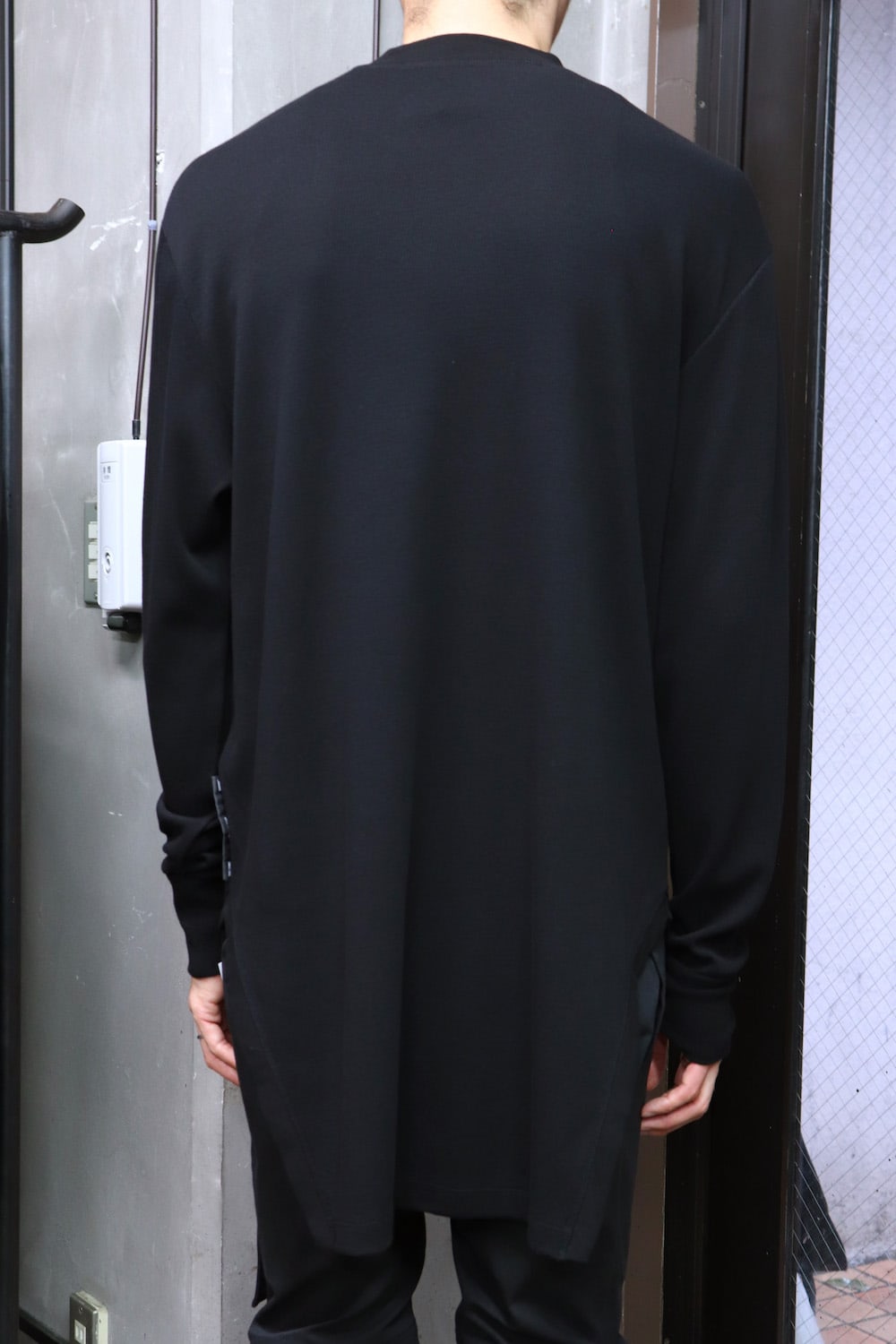 FRAMED HEM SHIRT Black