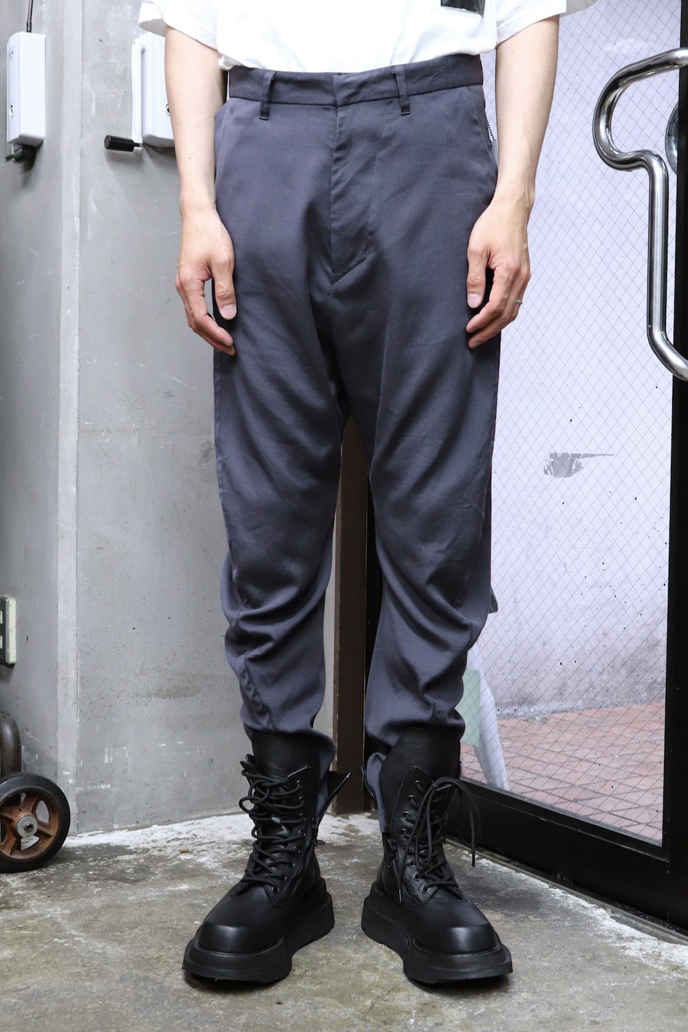 CURVED TROUSERS Blue Gray