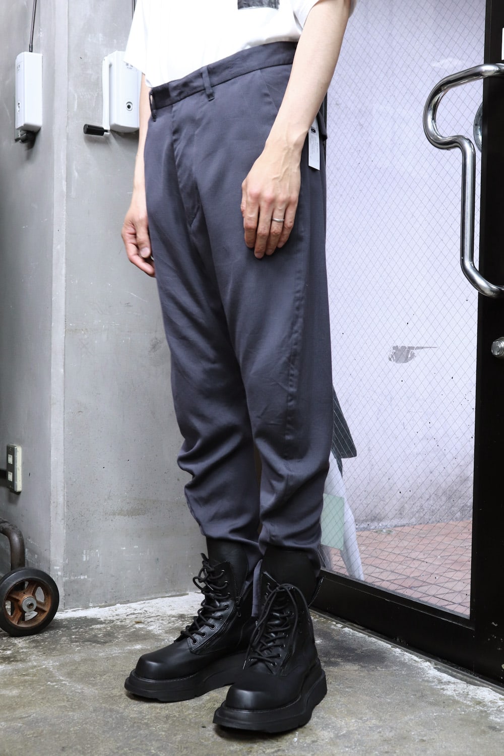 CURVED TROUSERS Blue Gray