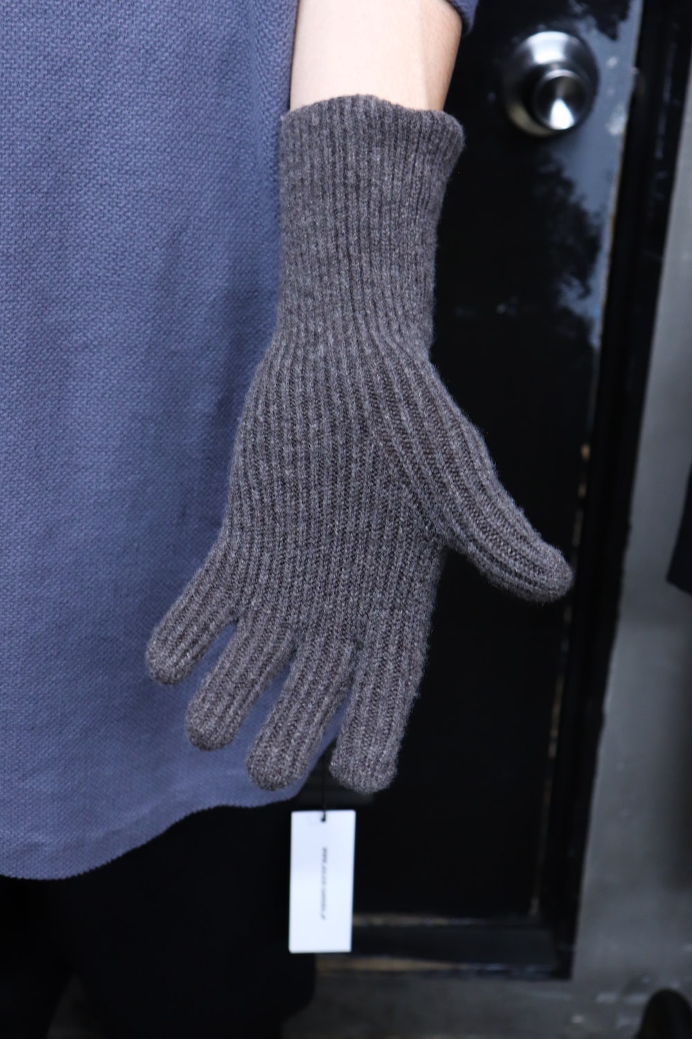 DIMENSIONAL GLOVE Brown