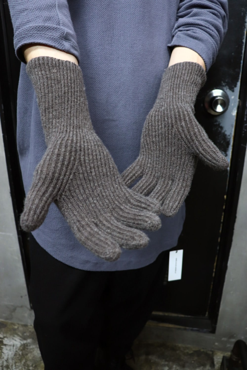 DIMENSIONAL GLOVE Brown