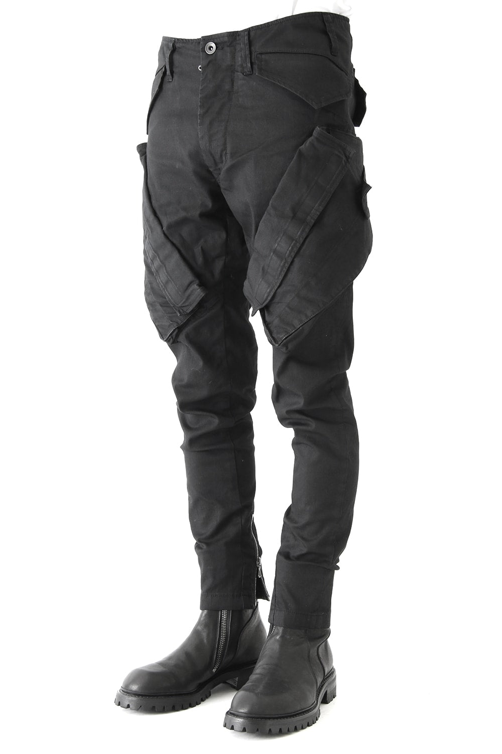 VERTICAL GASMASK CARGO PANTS