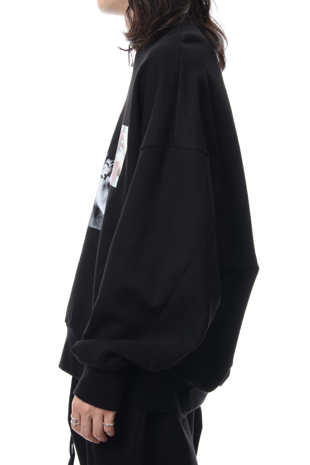 PRINT SEAMED SLEEVE SWEATSHIRT