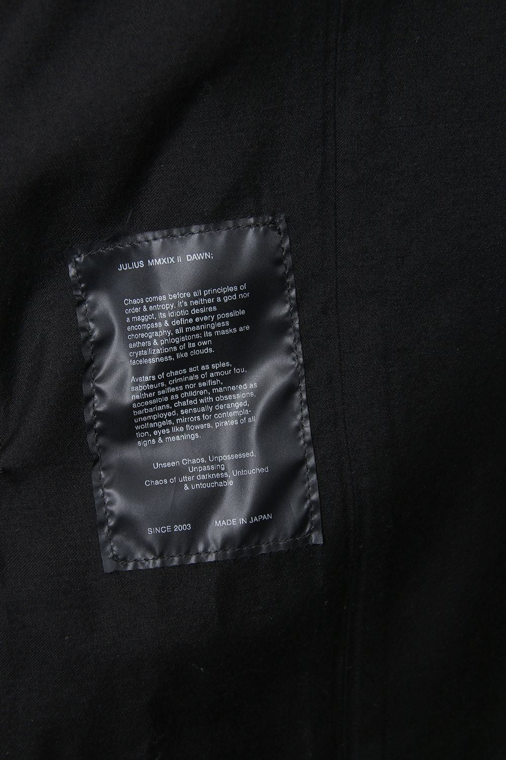 LOZENGE COLLAR CHESTERFIELD COAT