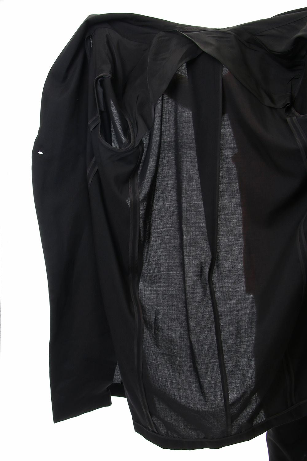 LOZENGE COLLAR CHESTERFIELD COAT