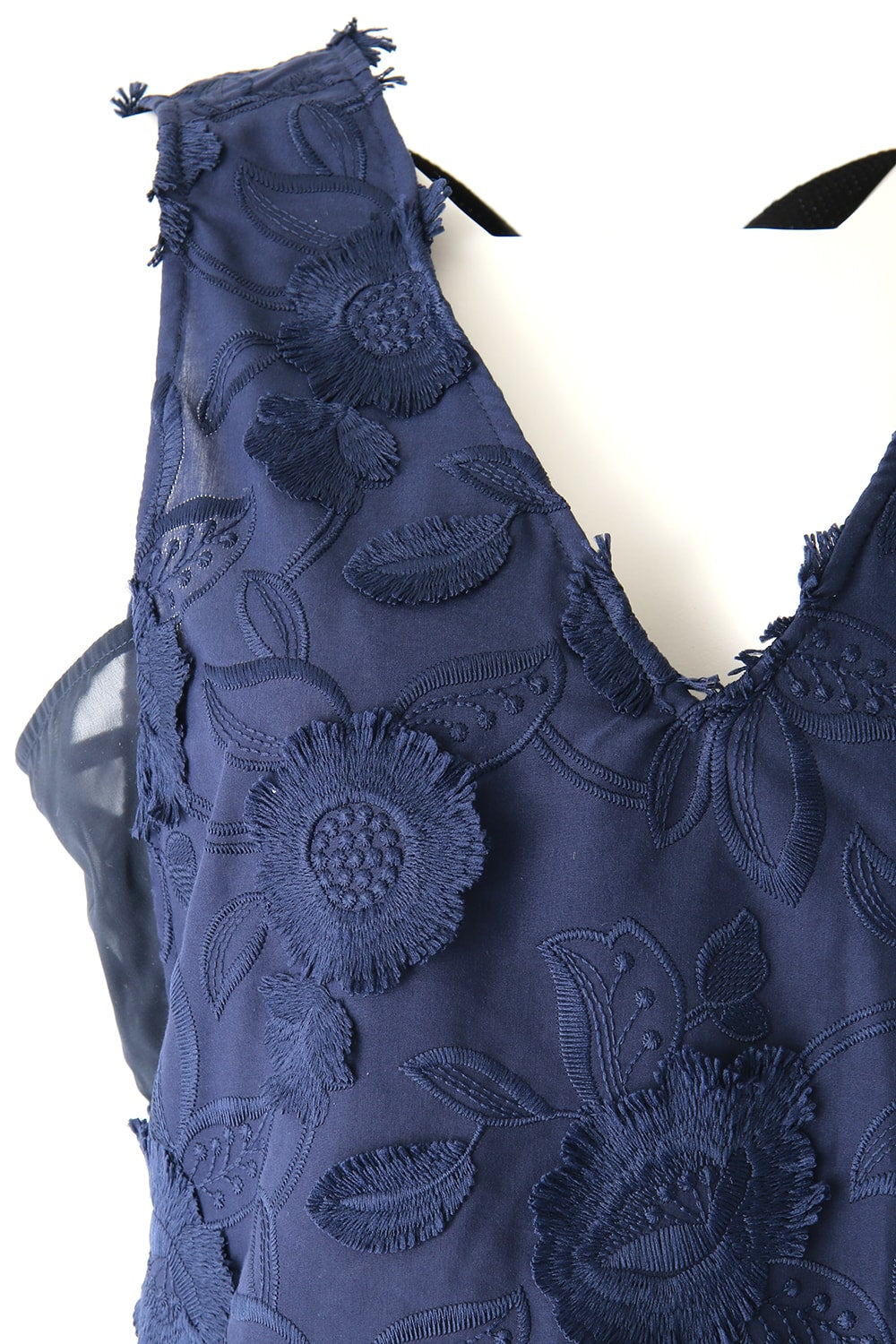 FRINGE EMB SLEEVELESS TOP - 17S-SH-01