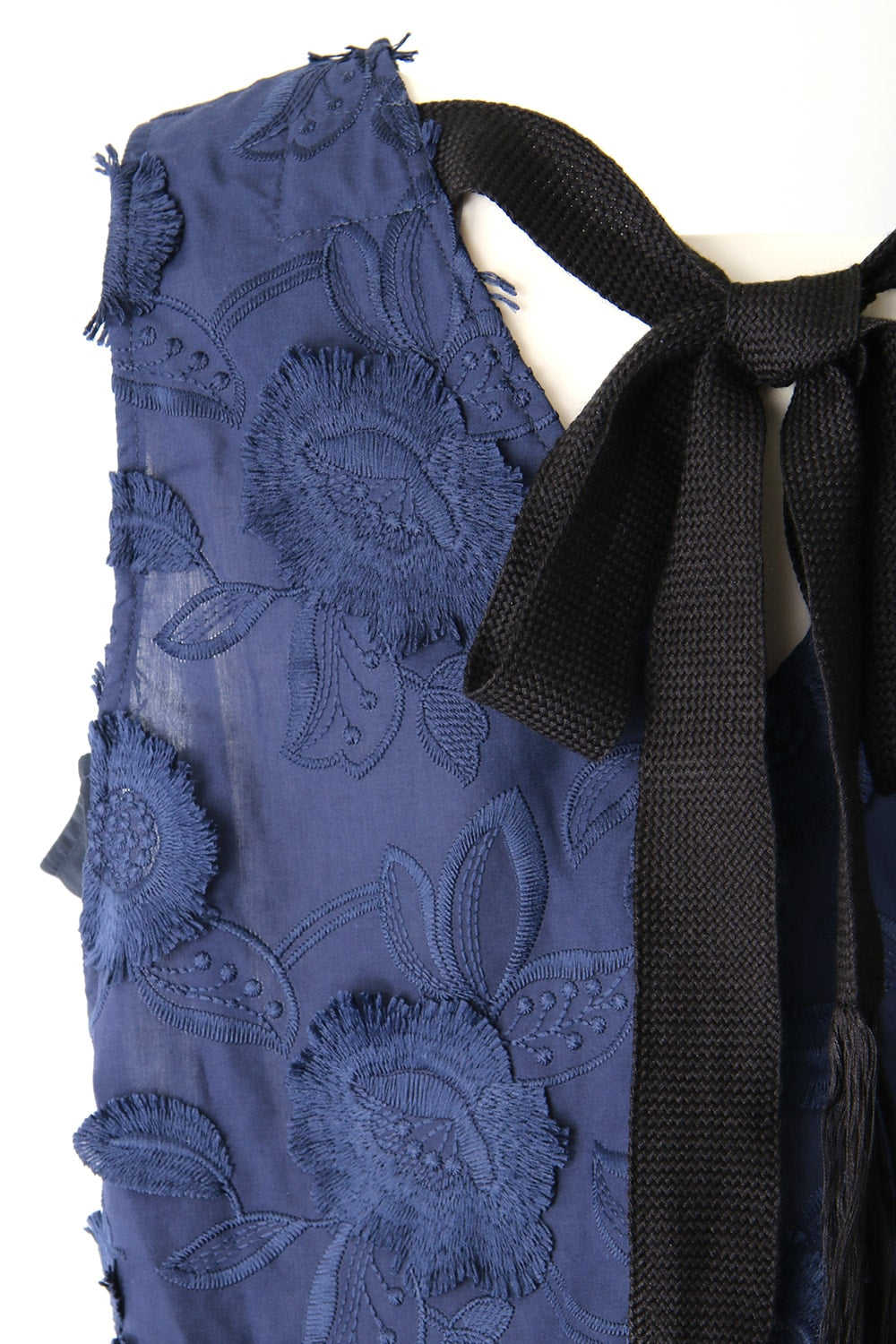 FRINGE EMB SLEEVELESS TOP - 17S-SH-01