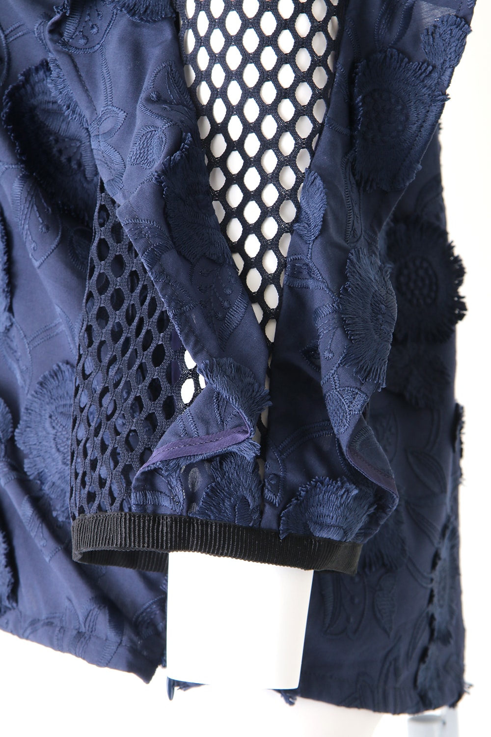 FRINGE EMB OFFSHOULDER TOP - 17S-SH-08