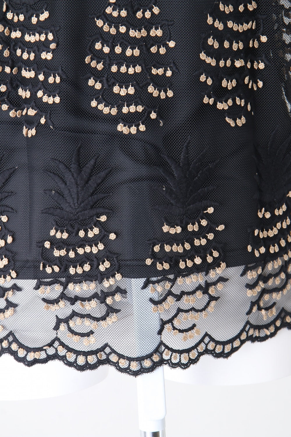 PINEAPPLE TULE T - 17S-T-01