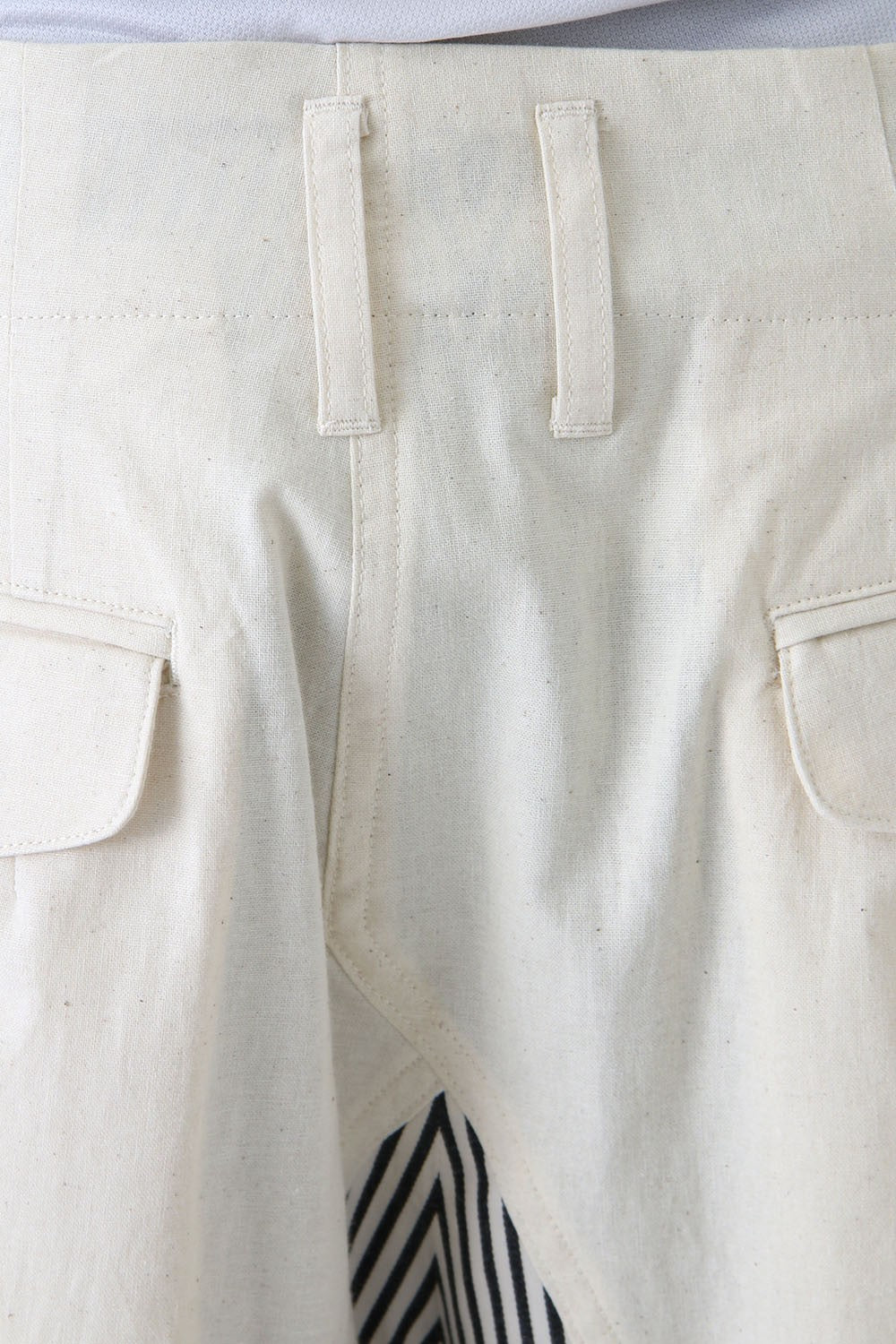 Right Side Cut Women Motif Pants