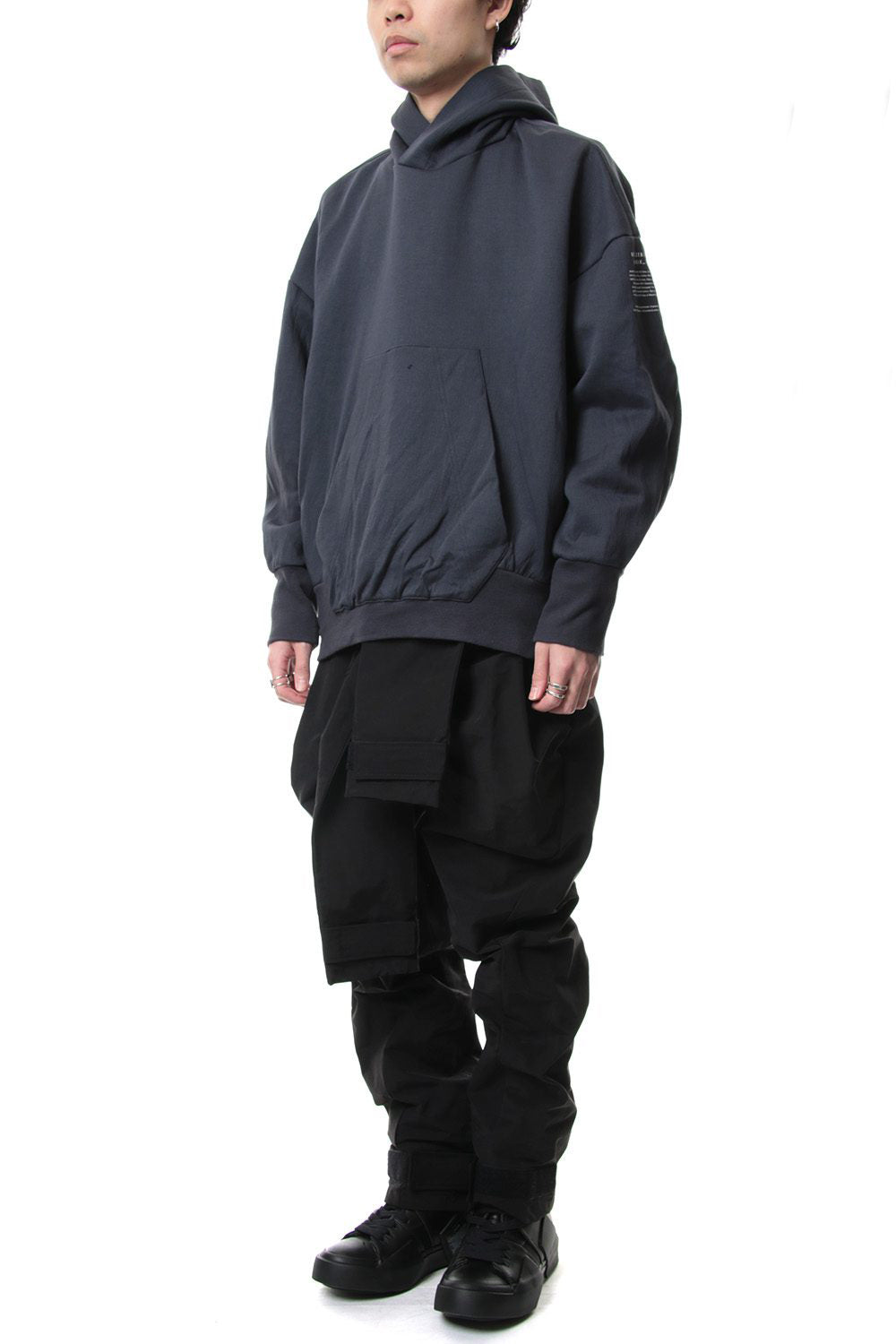 COMBINATION SLEEVE BAGGY PANTS