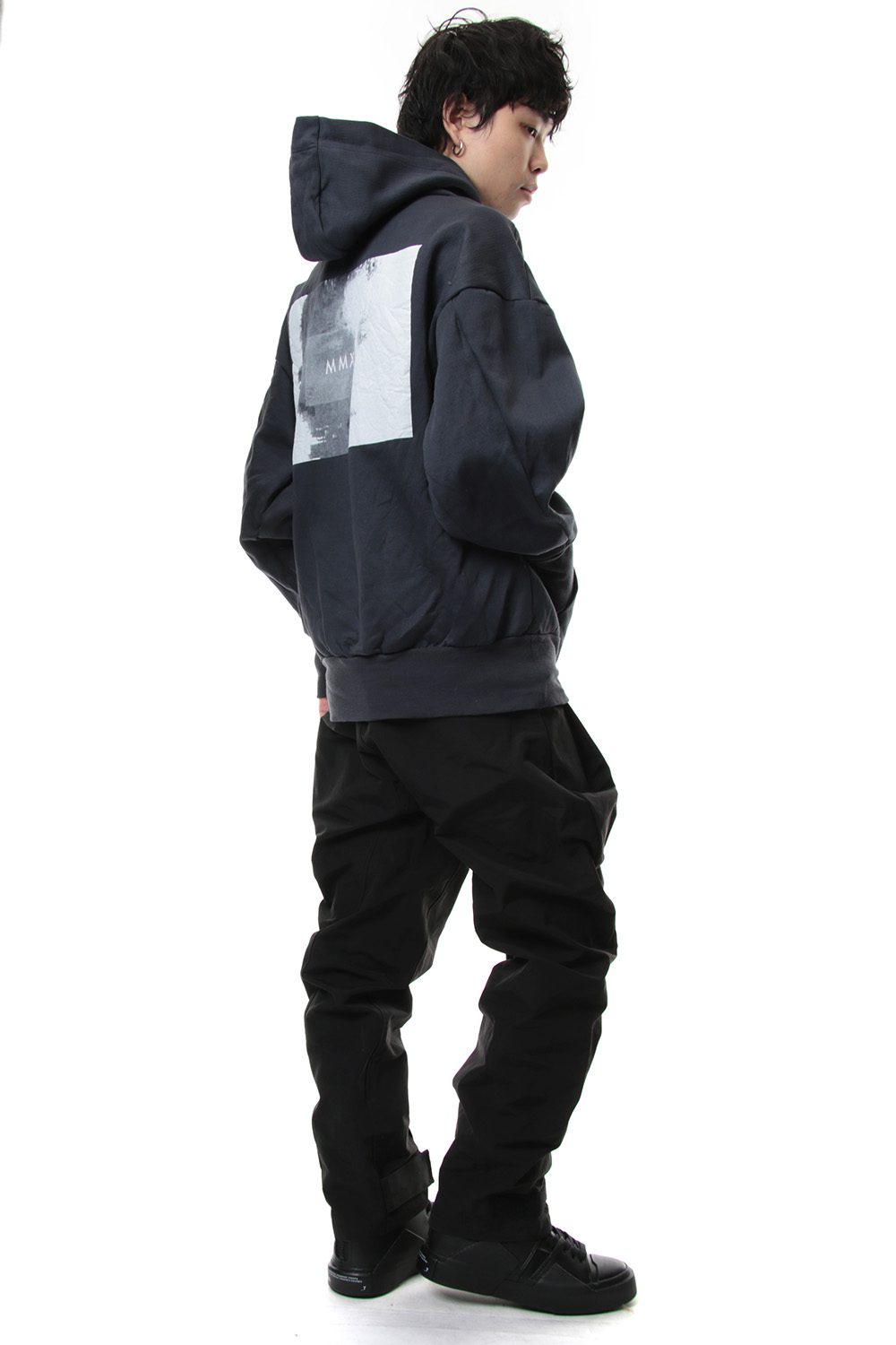 SEAMED SLEEVE PRINT HOODIE  Blue Gray