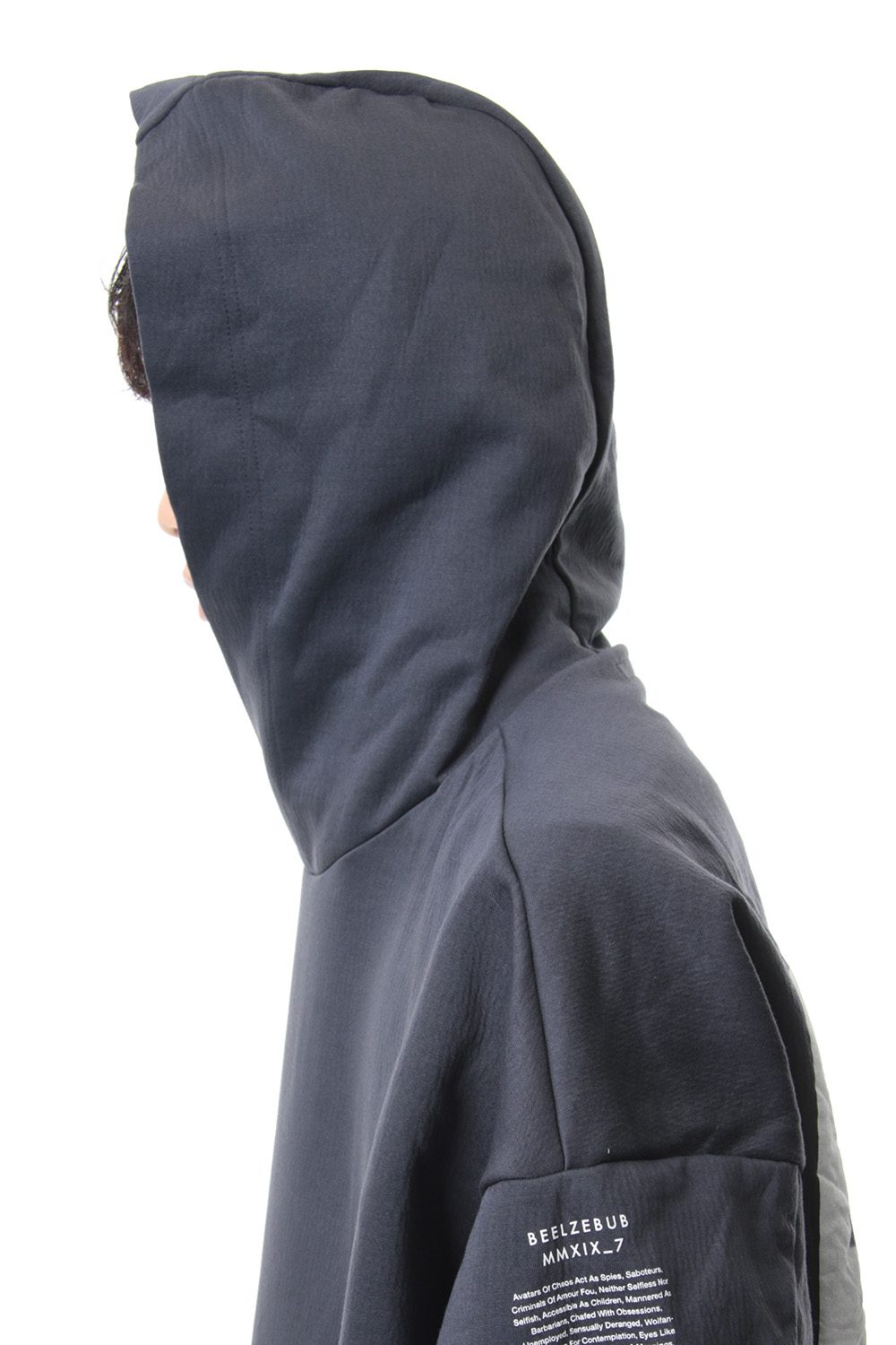 SEAMED SLEEVE PRINT HOODIE  Blue Gray