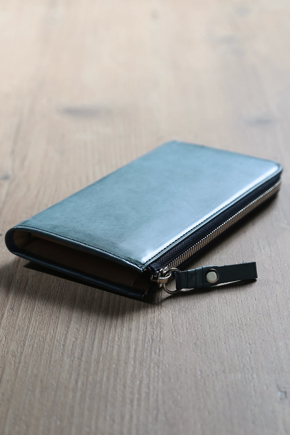 Tower Wallet - Horse leather from Aomori wax press Navy