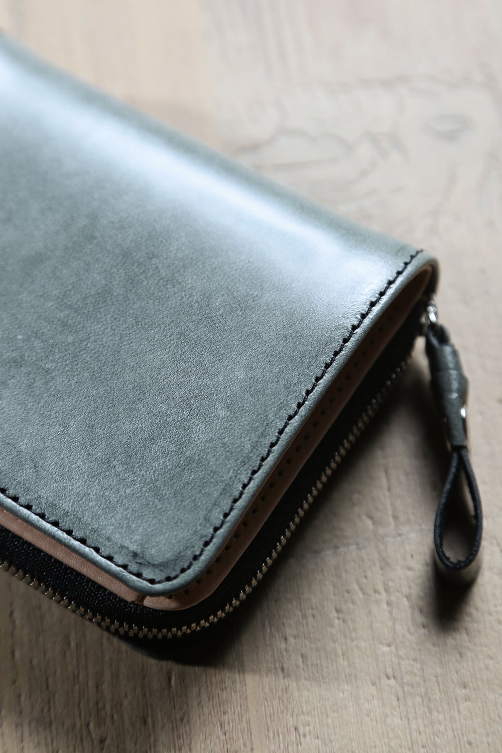 Tower half Wallet - Horse leather from Aomori wax press Black