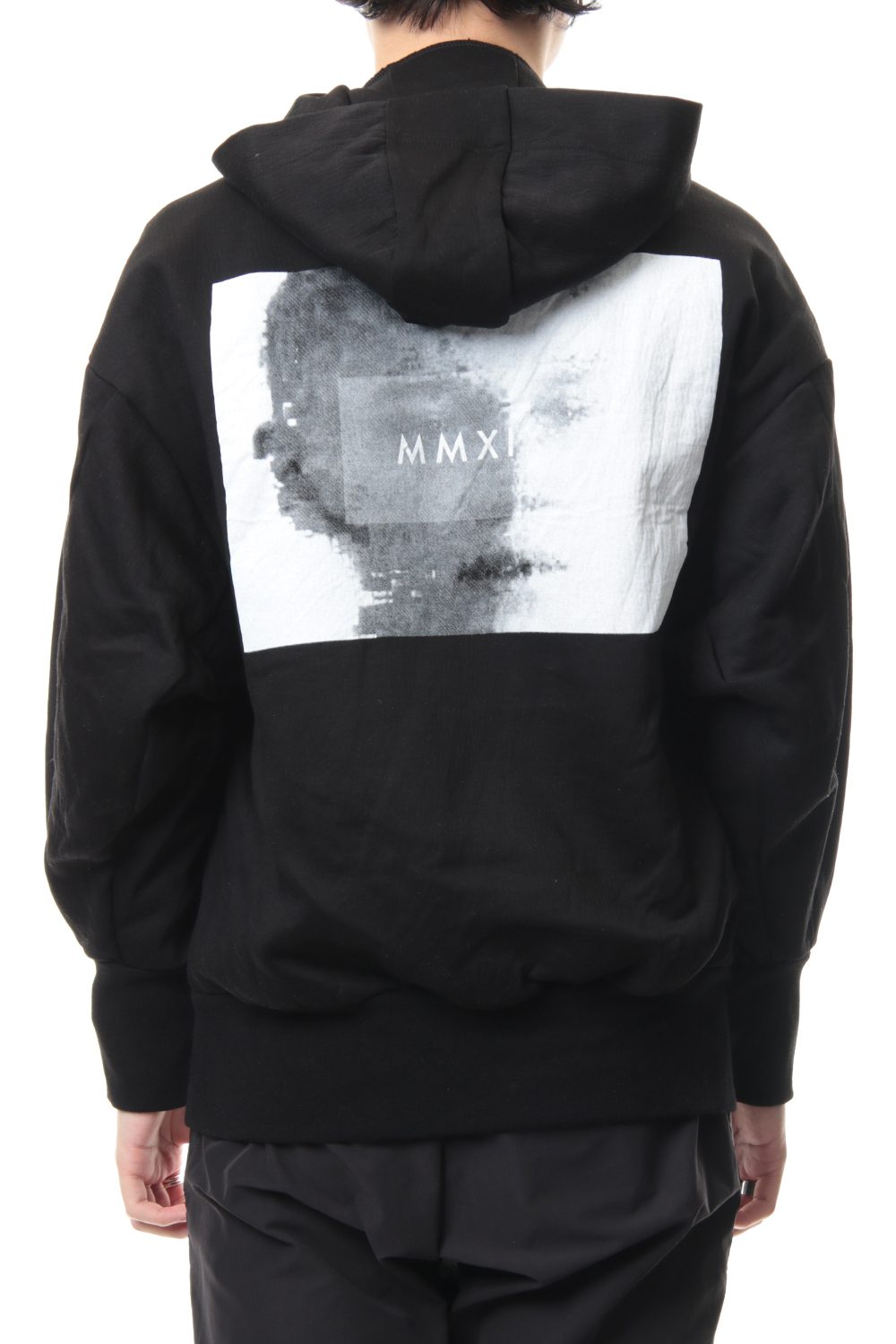 SEAMED SLEEVE PRINT HOODIE Black