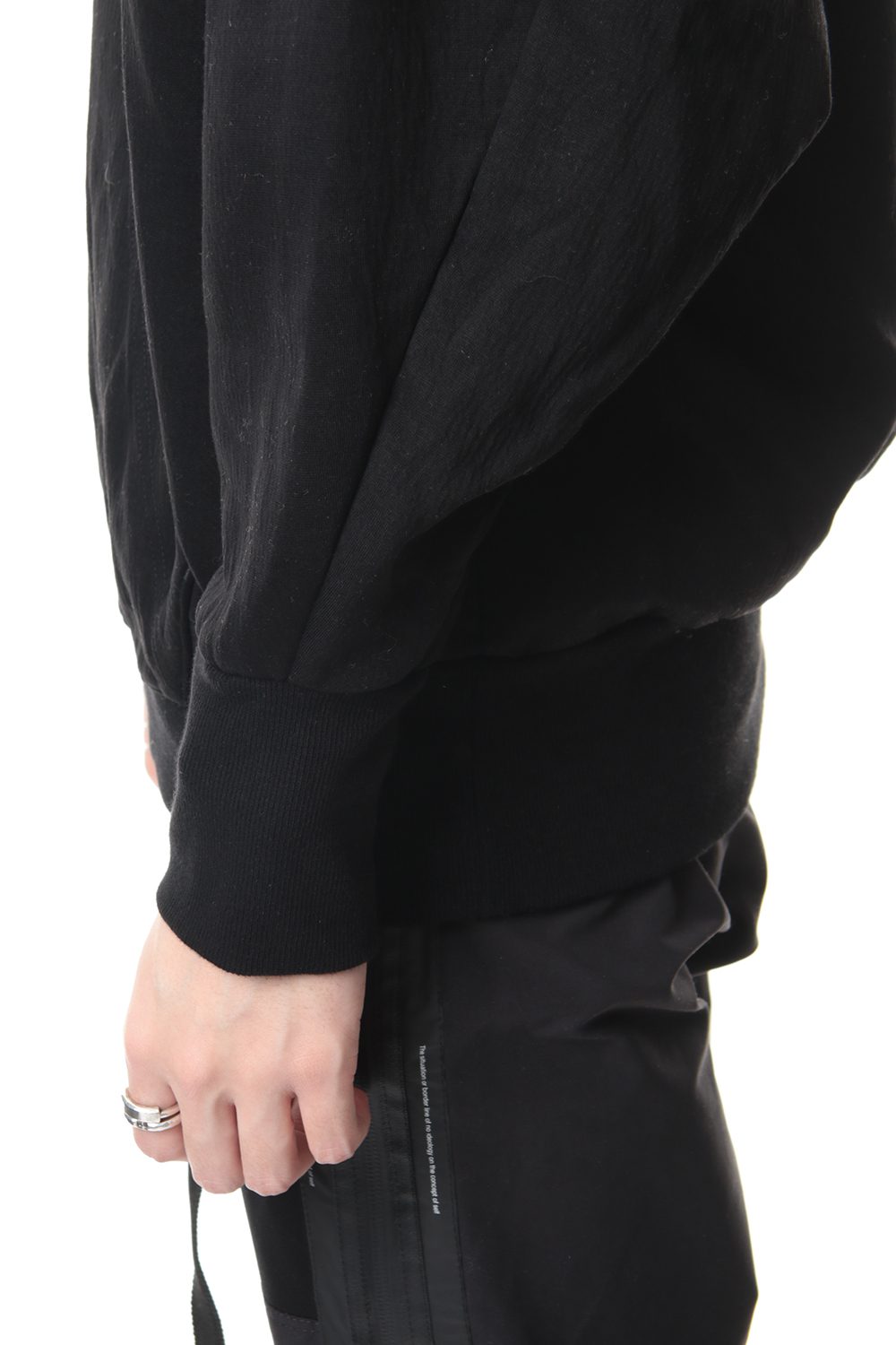 SEAMED SLEEVE PRINT HOODIE Black