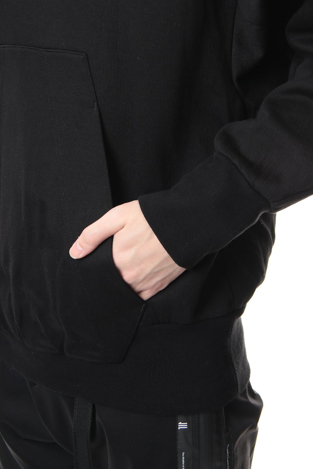 SEAMED SLEEVE PRINT HOODIE Black