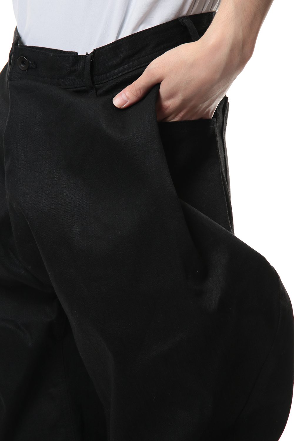 TUCKED BAGGY PANTS