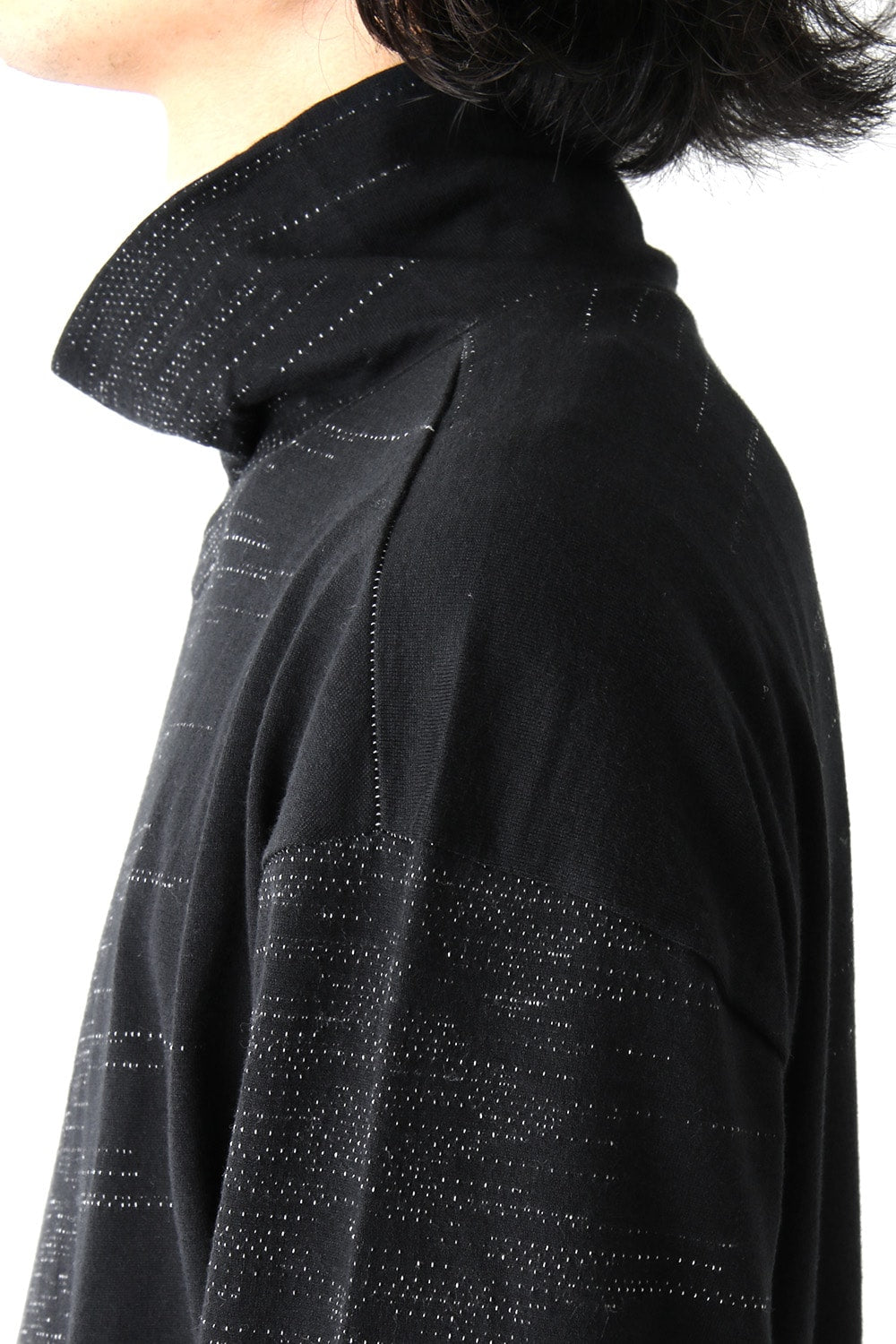 Inlay Cut Jacquard Bottle neck T