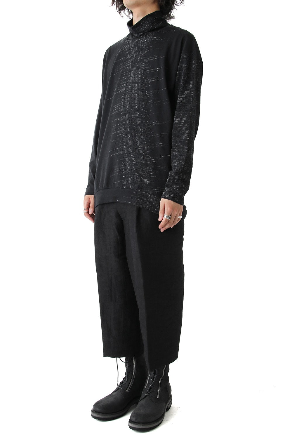 Inlay Cut Jacquard Bottle neck T