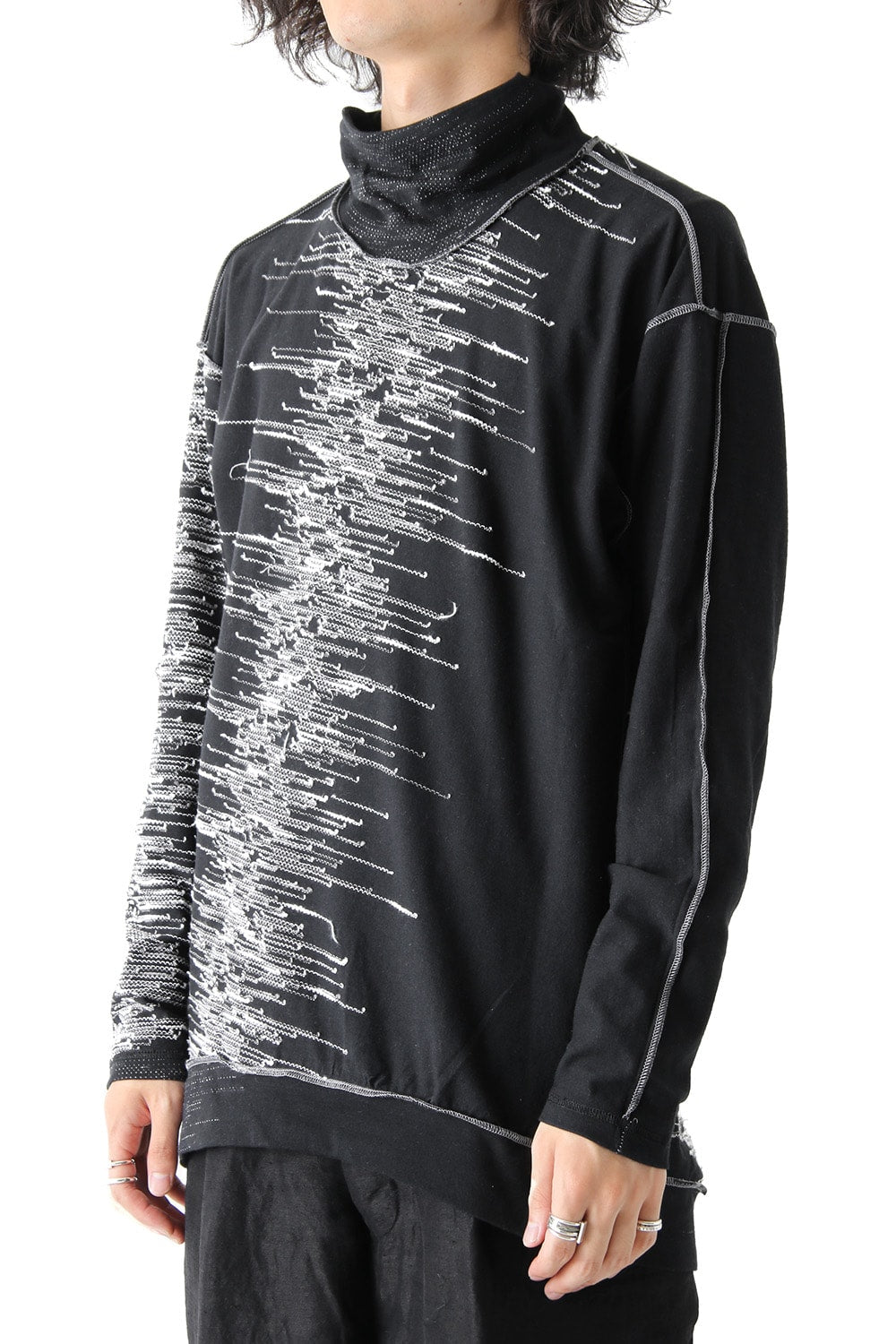 Inlay Cut Jacquard Bottle neck T