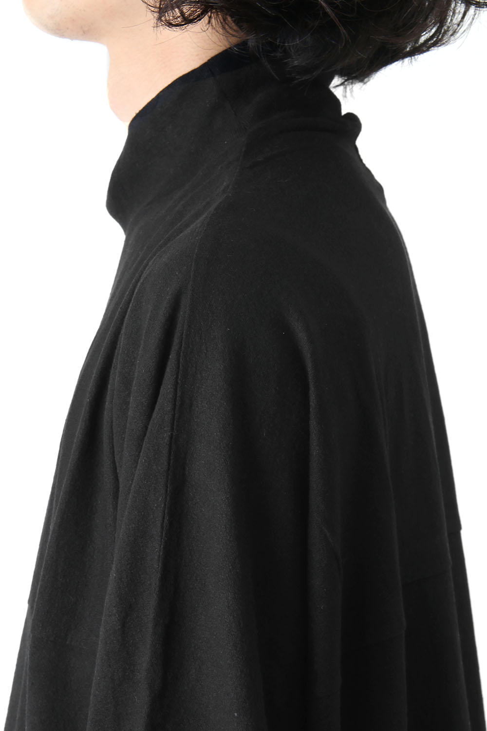 SEAMED HIGH NECK CUT-SEW