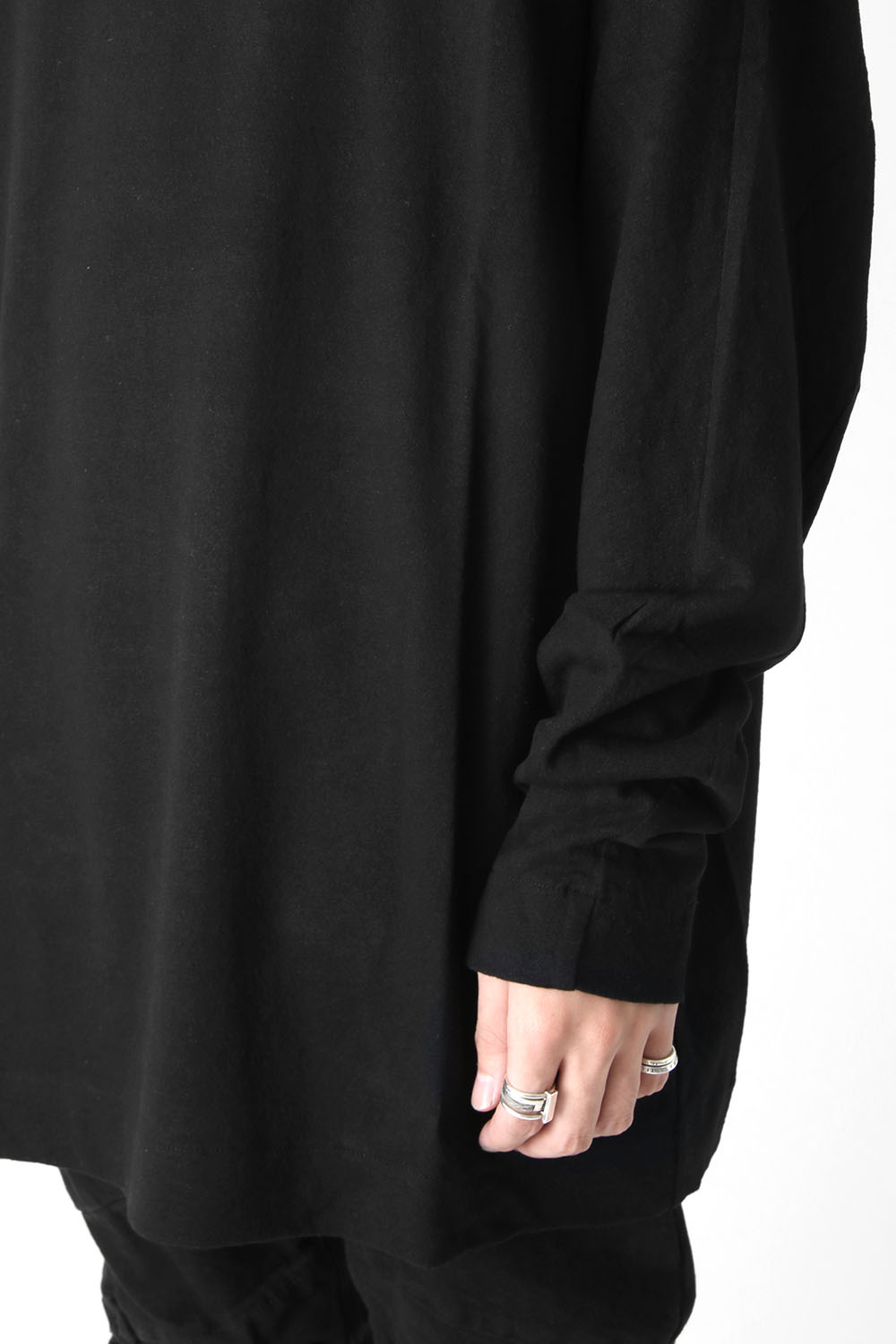 SEAMED HIGH NECK CUT-SEW