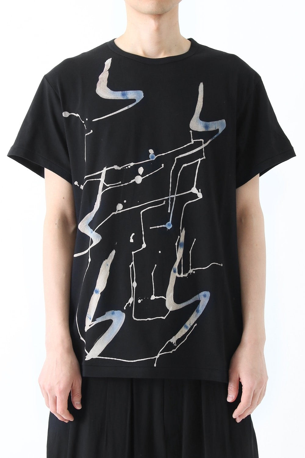 Dyed and Bleached Motif Round Neck Short Sleeve