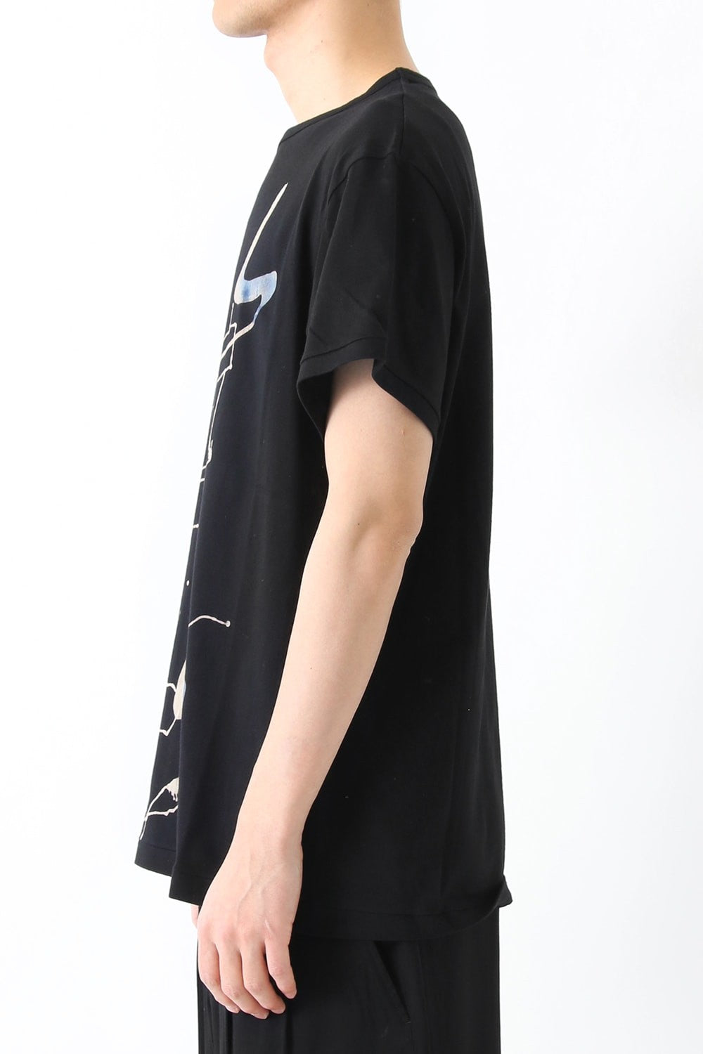 Dyed and Bleached Motif Round Neck Short Sleeve