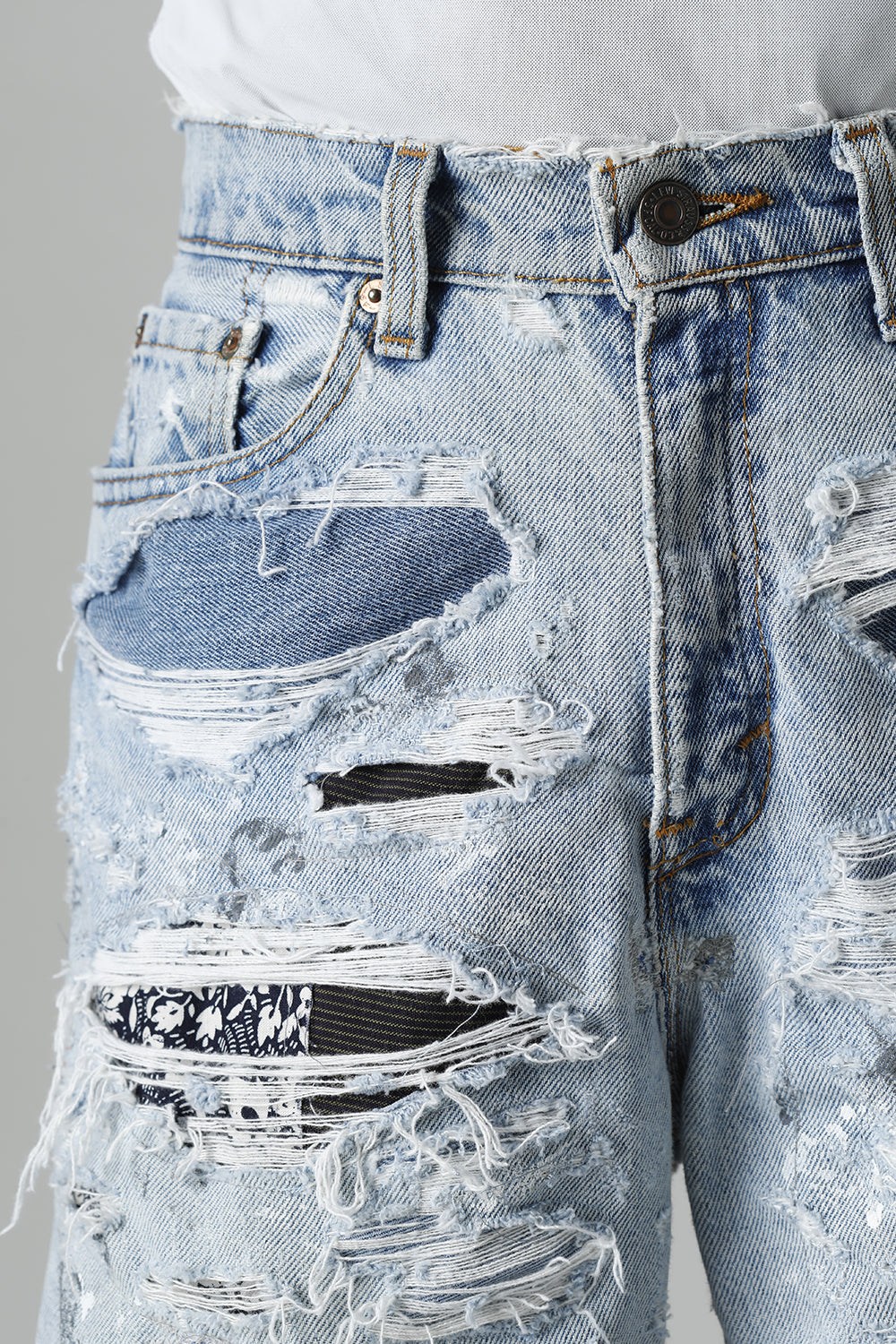 リワークド ダメージ デニムショーツ