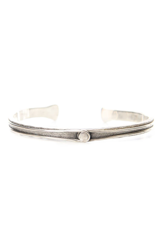 Rivet wire Bangle  - io-02-052
