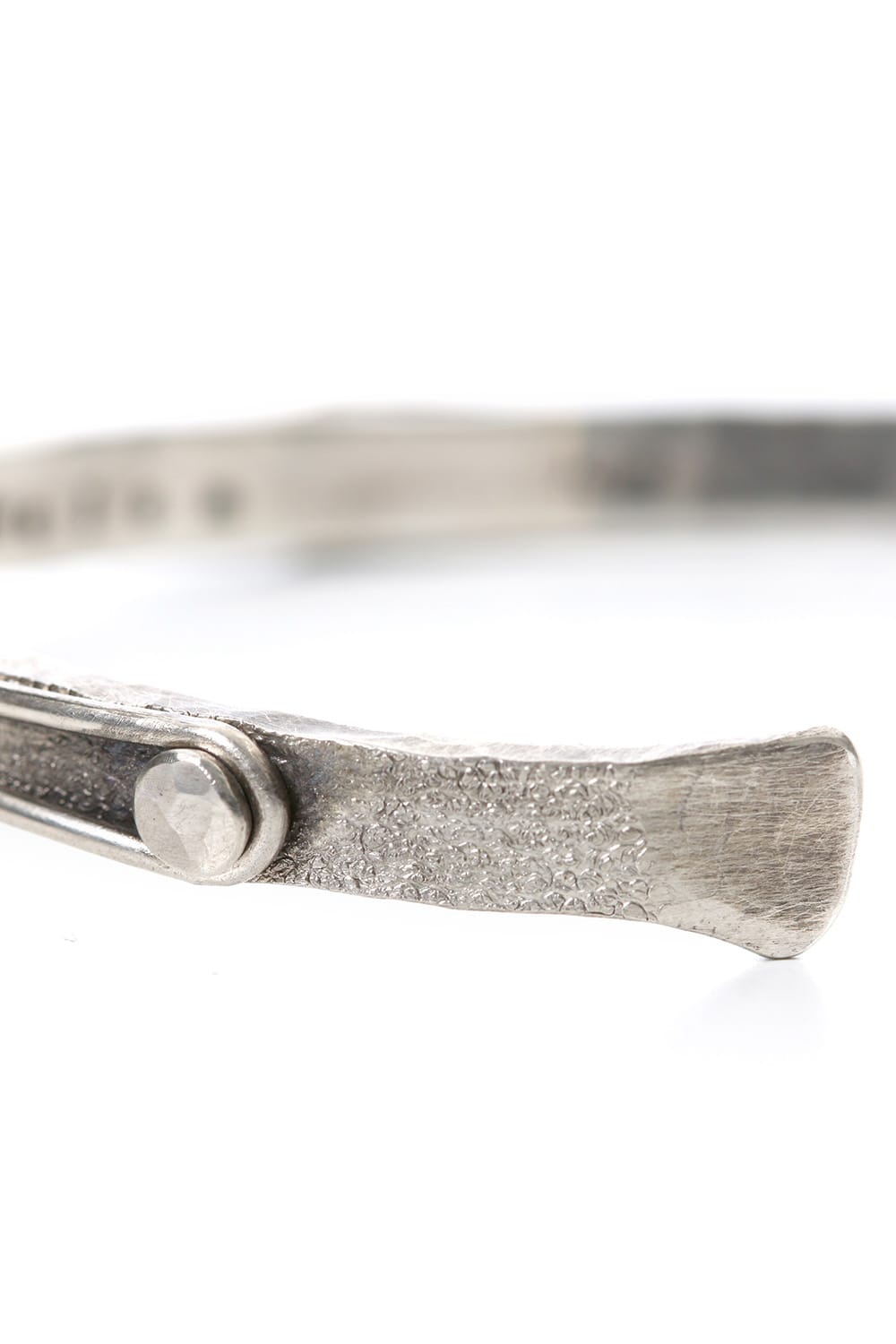 Rivet wire Bangle  - io-02-052