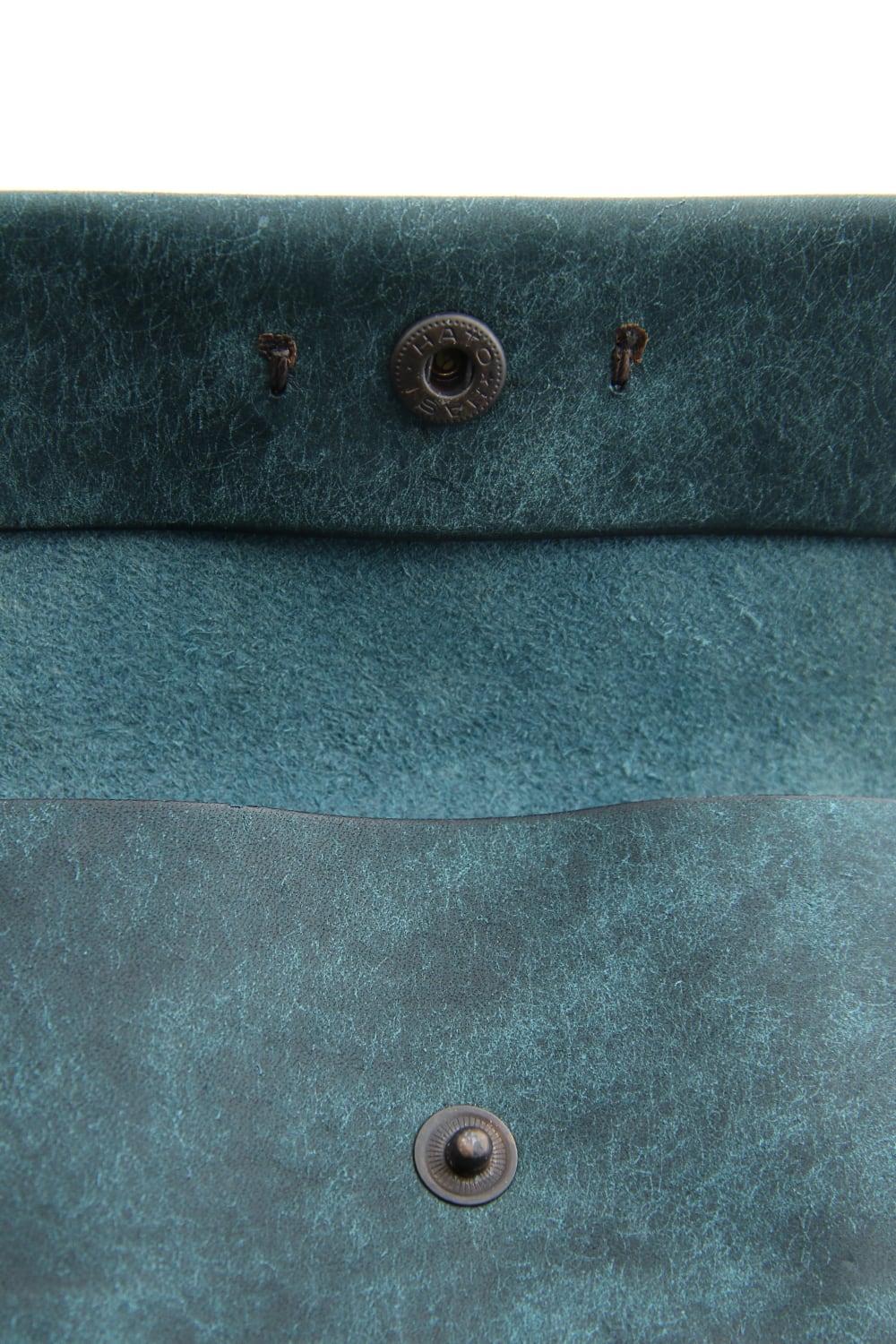 Round Zip Bi-fold wallet - io-07-020