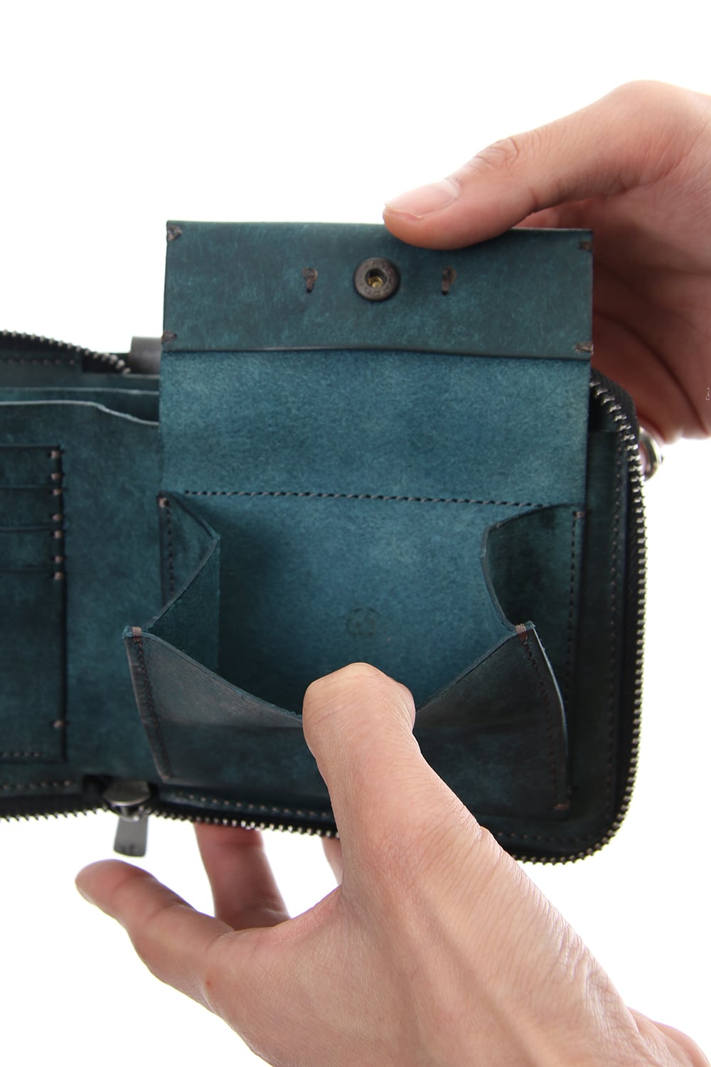 Round Zip Bi-fold wallet - io-07-020