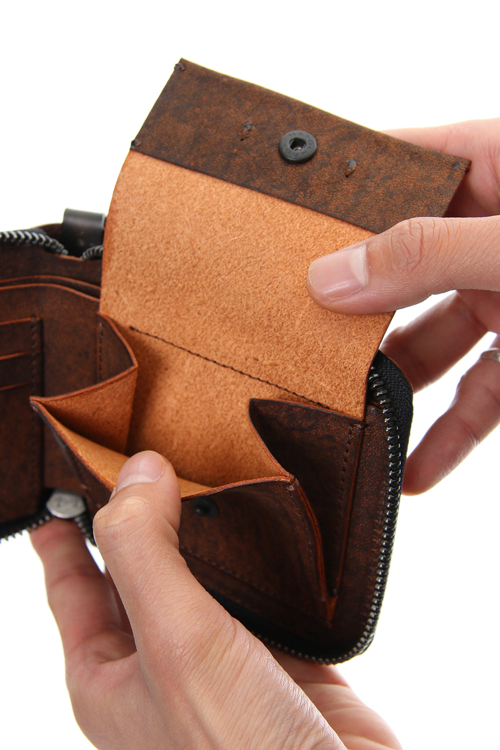 Mini Round Zip Bi-fold wallet - io-07-021