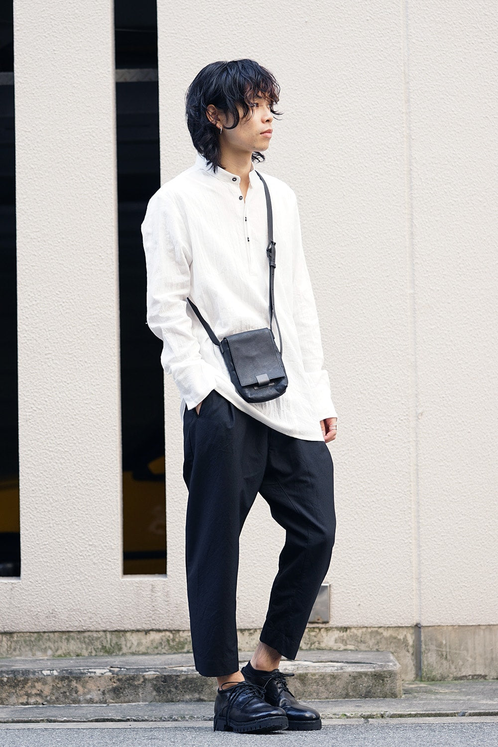 ES Shoulder Bag - Black