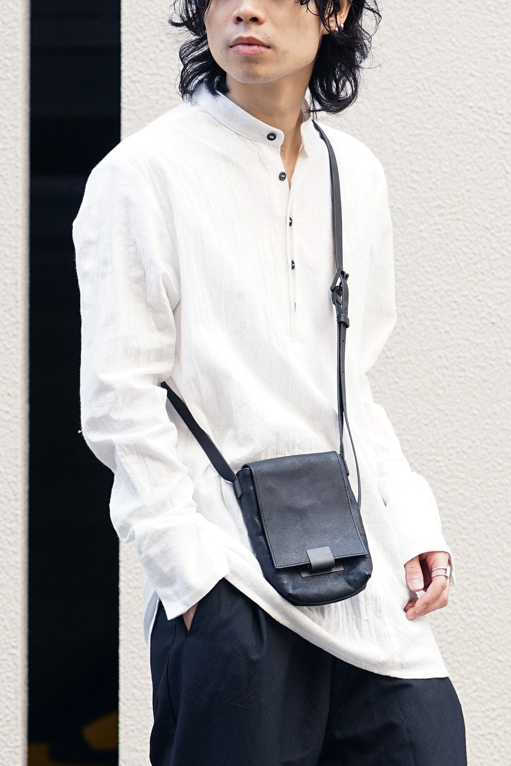 ES Shoulder Bag - Black