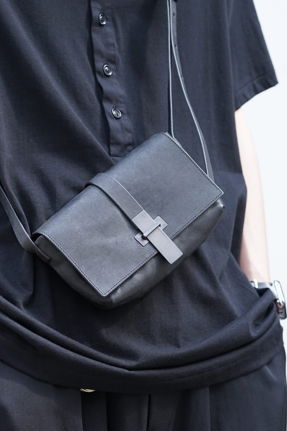 Oblong Mini Shoulder Bag - B - Black