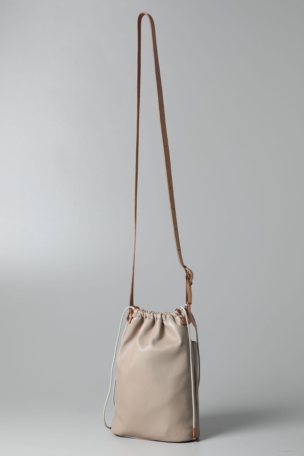 ドローストリングバッグ ベージュ - io-08-069